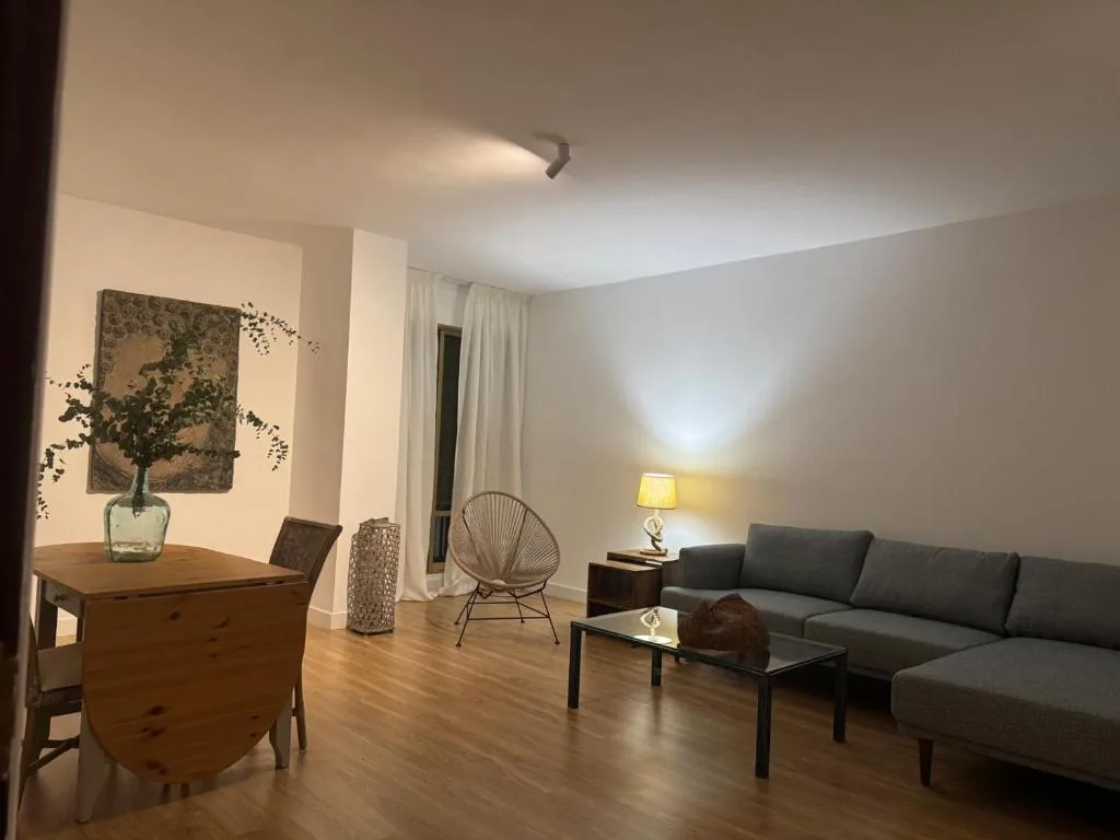 Suite con cama grande — Hotel RL Anibal